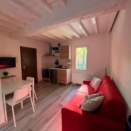 Terrazza Montegrappa Apartment เรจโจเอมิเลีย ภายนอก รูปภาพ